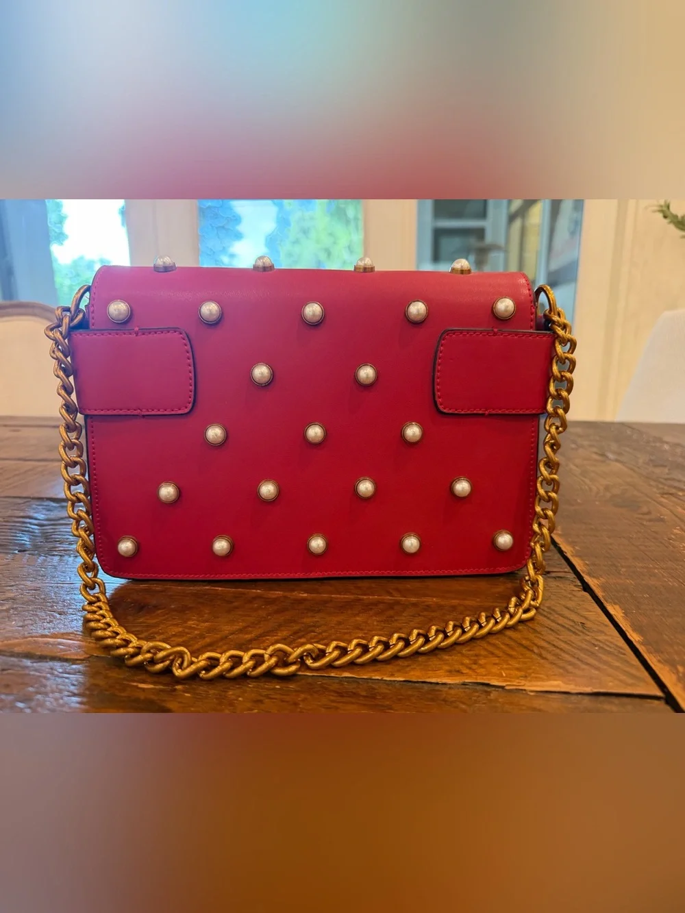 Red Pearl-Studded Bee Accent Chain Shoulder Bag